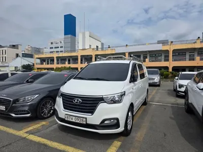 Hyundai Starex