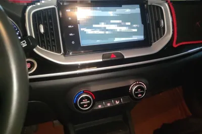 Kia kx1 Stonic
