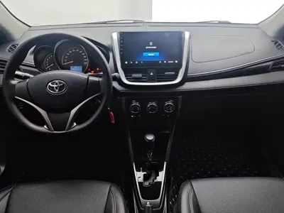 Toyota Yaris L