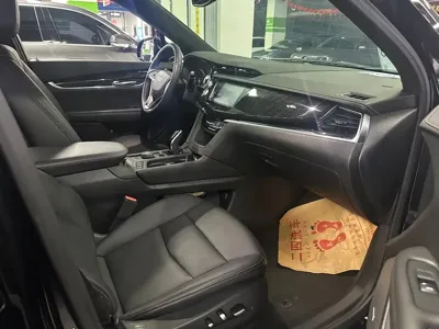 Cadillac XT6