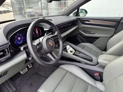 Porsche Macan EV