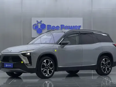 Nio ES8
