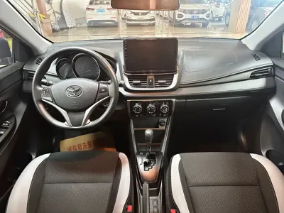 Toyota Yaris L