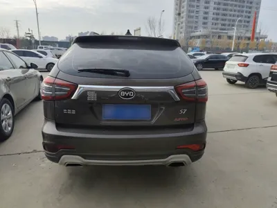 BYD S7