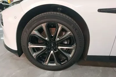 Xpeng P7
