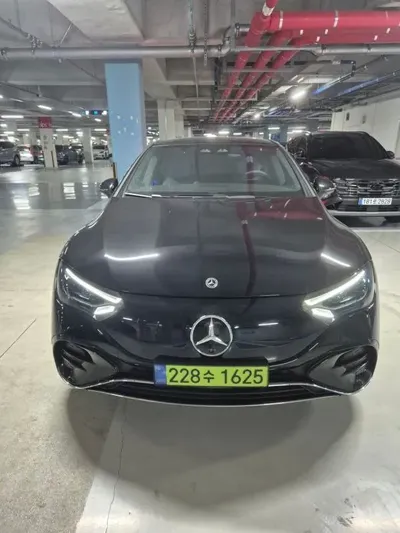 Mercedes-Benz EQE