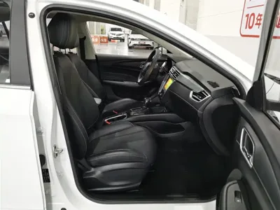 Roewe i5
