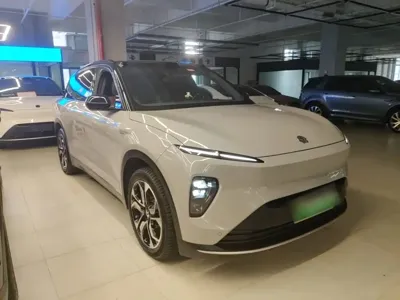 Nio ES8