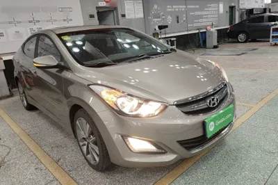 Hyundai Elantra (5th Generation