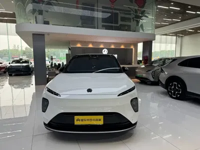 Nio ES8