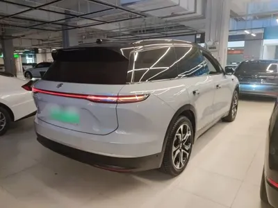 Nio ES8
