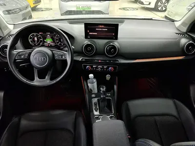 Audi Q2L e-tron