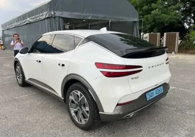 Genesis GV60
