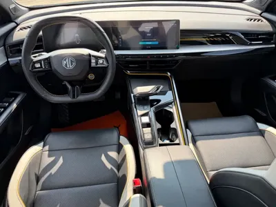 MG MG5 Scorpio