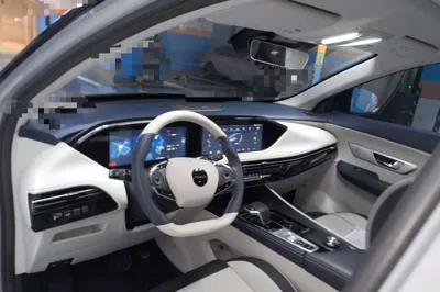 Dongfeng Aeolus Huge