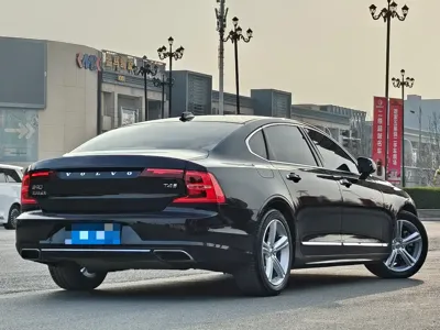 Volvo S90