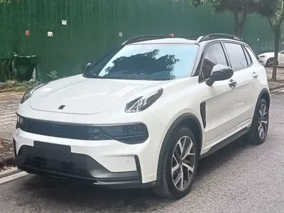 Lynk & Co 01