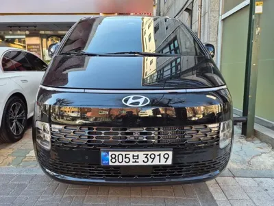 Hyundai Staria