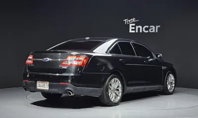 Ford Taurus