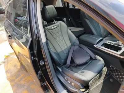 Hongqi HS7 PHEV