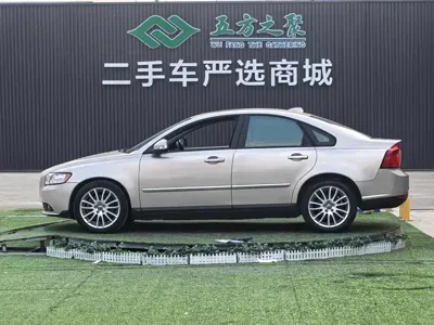 Volvo S40