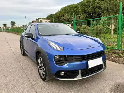 Lynk & Co 02