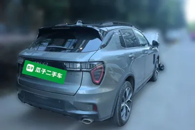 Lynk & Co 01 EM-P