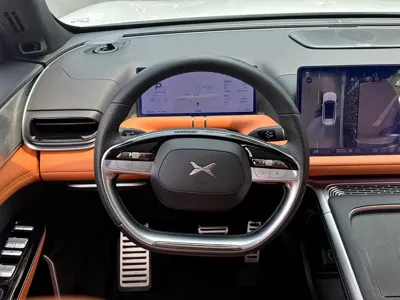 Xpeng G9