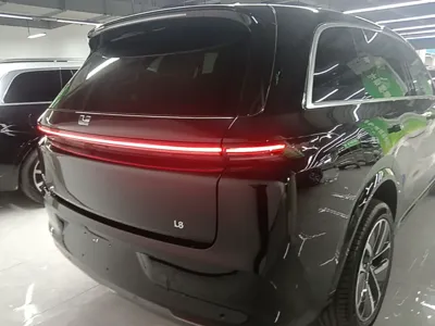 Li Auto L8