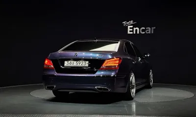 Hyundai Equus