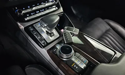 Genesis EQ900