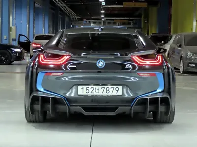 BMW i8
