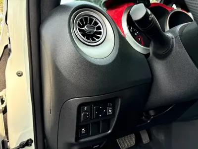 Infiniti ESQ