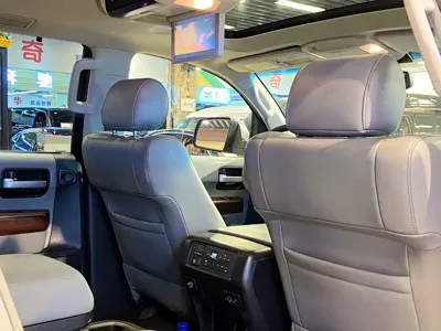 Toyota Sequoia