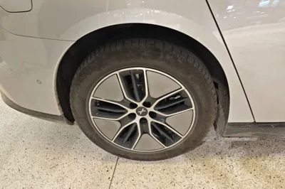 Xpeng P7