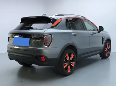 Lynk & Co 01