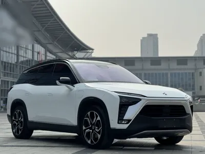 Nio ES8