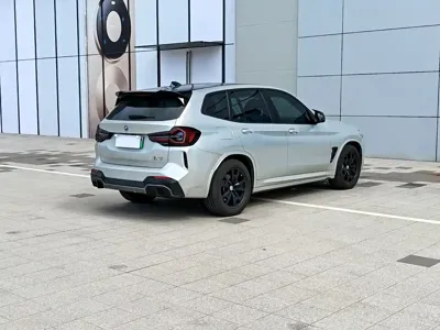 BMW iX3
