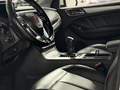 Roewe RX5