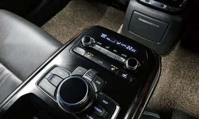 Genesis EQ900