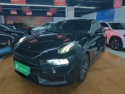 Lynk & Co 03