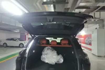 Li Auto L6