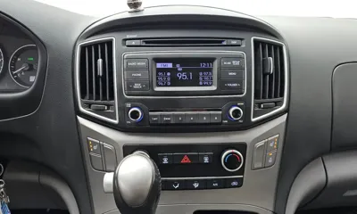 Hyundai Starex