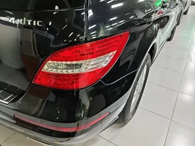 Mercedes-Benz R-Class