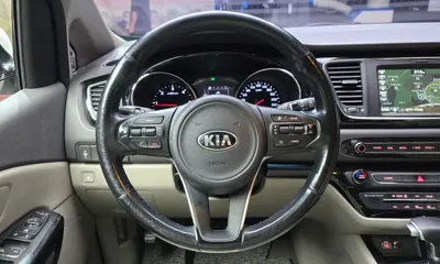 Kia Canival