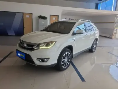 BYD S7