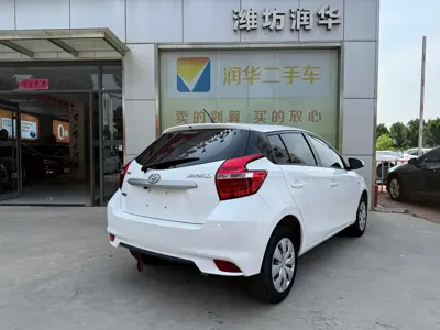 Toyota Yaris L