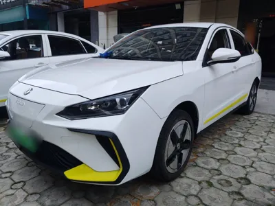 Dongfeng Aeolus E70