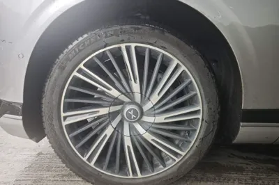 Xpeng G9