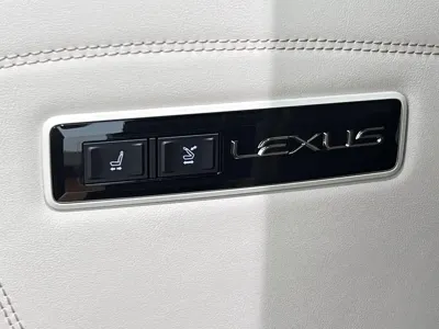 Lexus LM